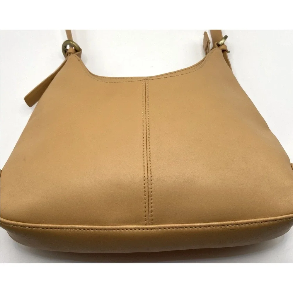 Vintage Etienne Aigner Camel Leather Hobo Bag Gold Plaque Quiet Luxury Preppy